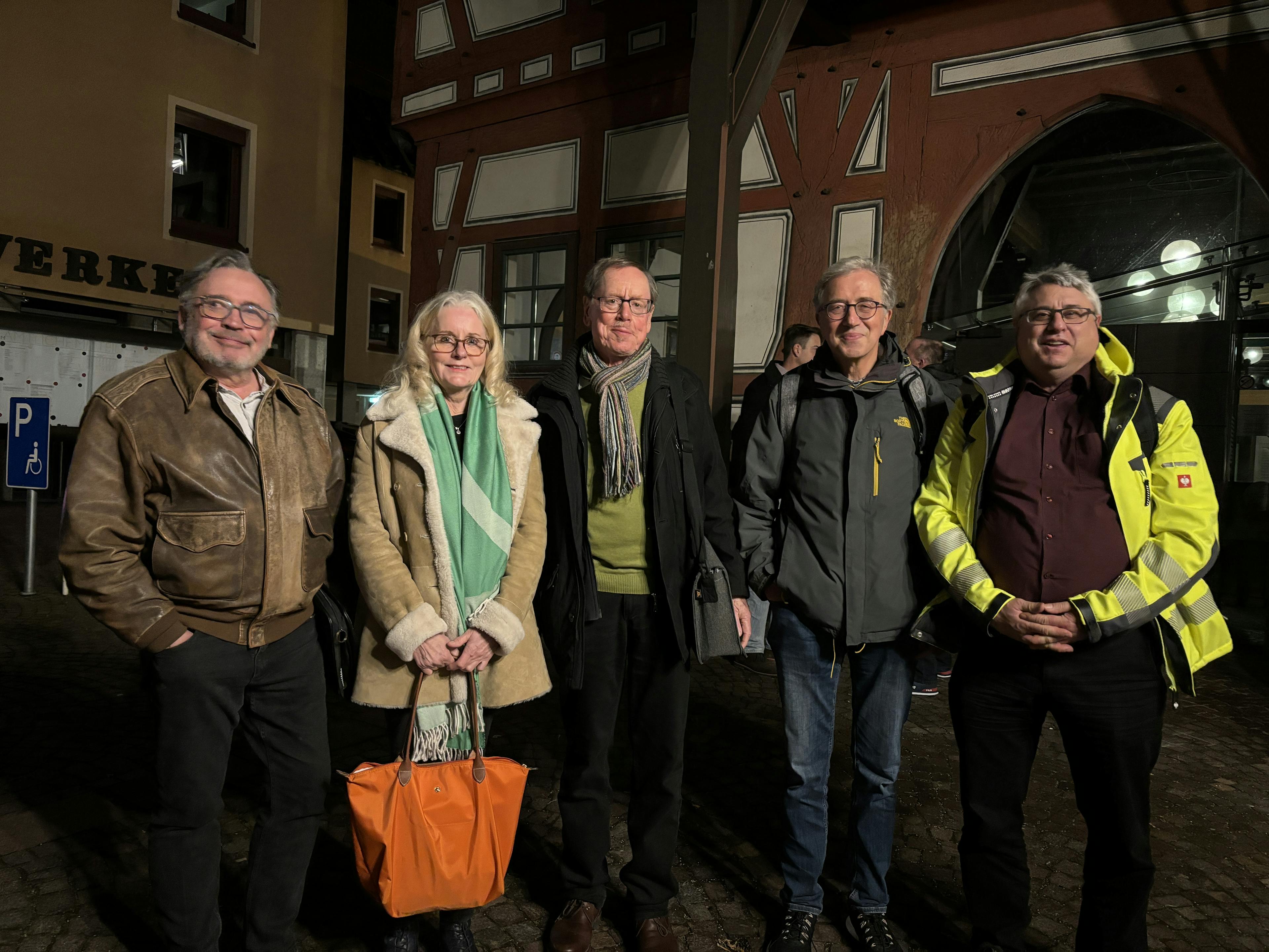 Nach erfolgreichem Haushltsbeschluss: Hansjörg Kollar, Anne Posthoff, Helmut Fischer, Herbert Tröster, Thomas Pulli (v.l.v.r.)